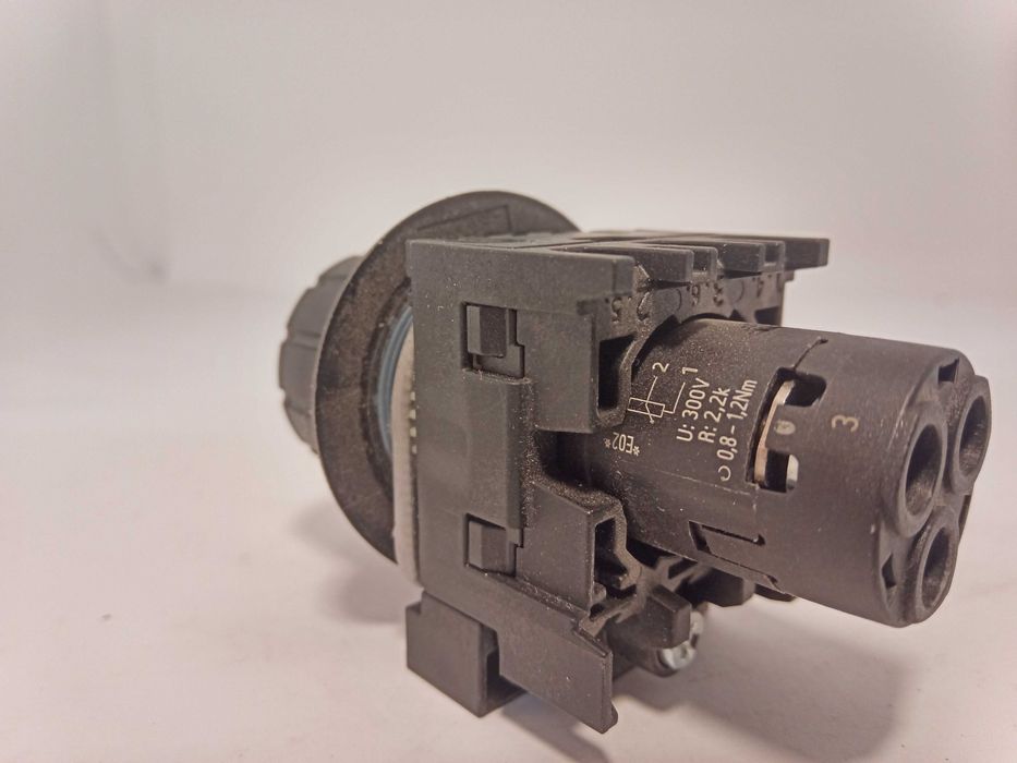 Змінний резистор Siemens 3SU1200-2PW10-1A, 2, 2кОм в зборі