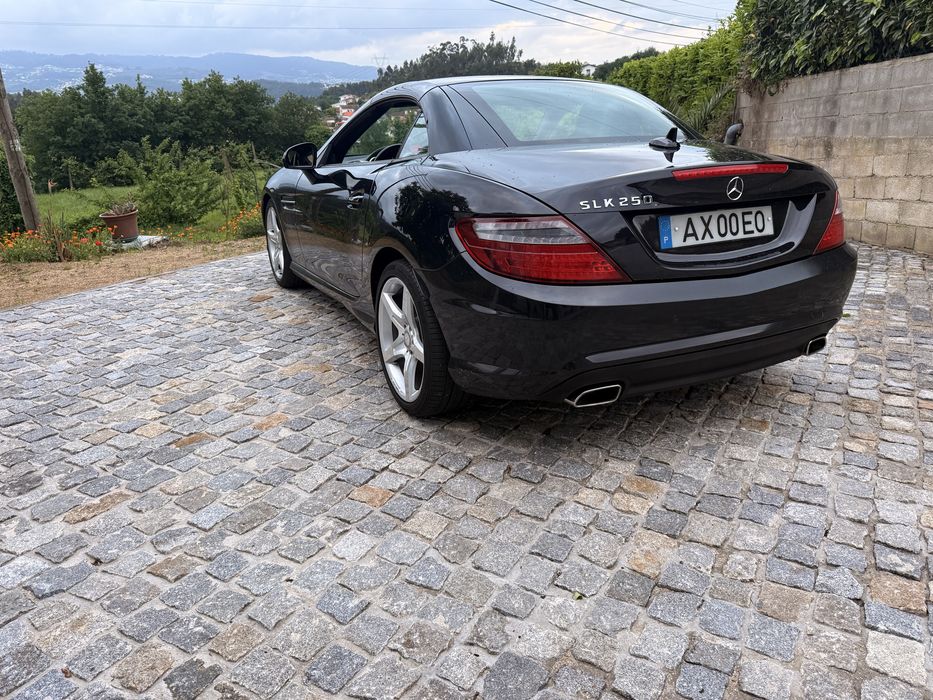 Mercedes SLK 250 AMG ( poderei aceitar retoma de moto ou carro)