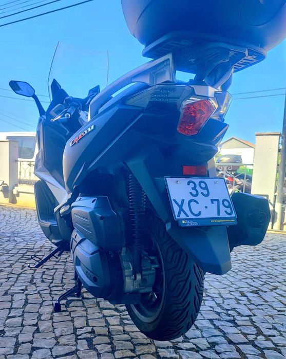SYM Cruisym 300 ABS 2019 Elegante, confortável e pronta para o dia a dia ou viajar
