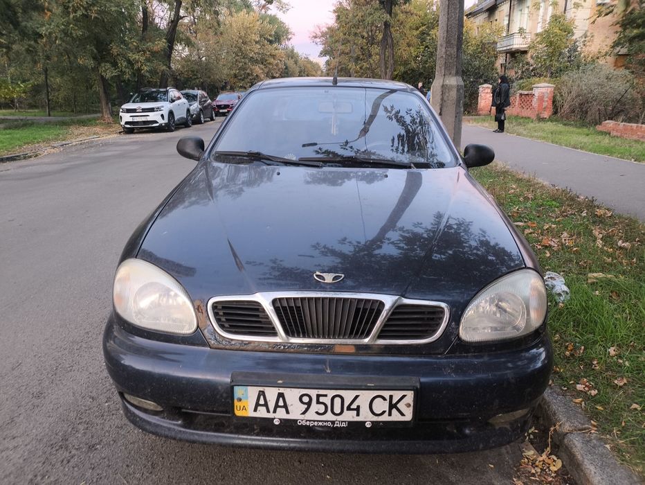 автомобіль ланос