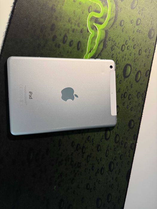 iPad mini 3 – idealny do czytania, nauki i podróży, 64 GB