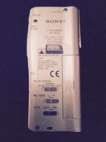 цифровой диктофон Sony ICD-R100