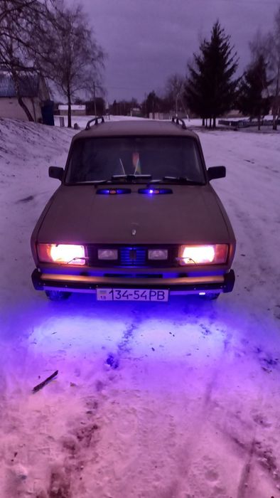 ВАЗ 2104. Деталі по телефону.