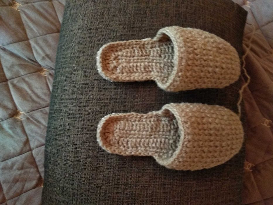 Конопляные тапочки для дома.