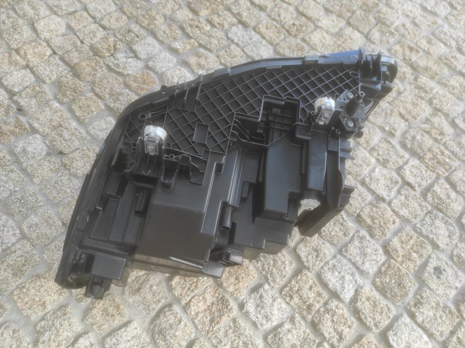 Farol direito BMW série 5 G30 G31 LCI Full led