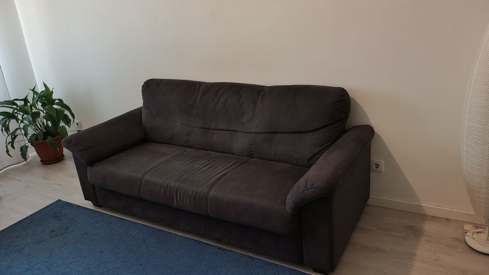 Three-Seater Sofa in Good Condition