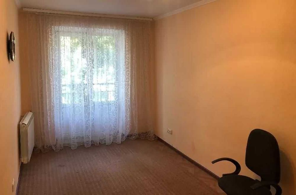 2х кімнатна на вул.Інститутській, 2й поверх, 47м2. Гарний стан!