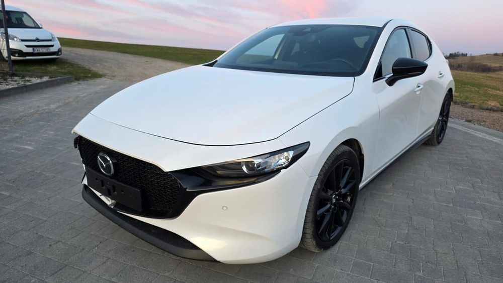 Mazda 3 2.0Benzyna Ledy Black head-up grzane fotele hak