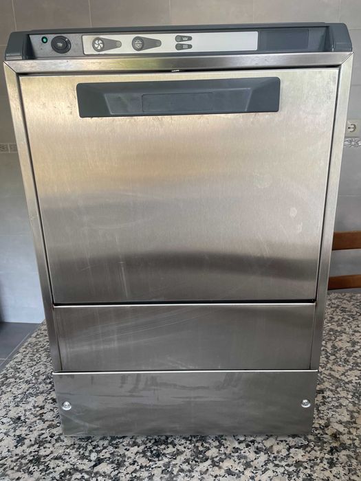 Máquina de lavar louça industrial para café ou restaurante