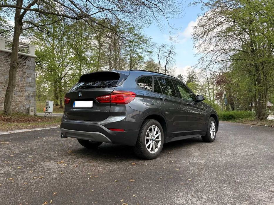 BMW X1  Б/у запчастини Бампер