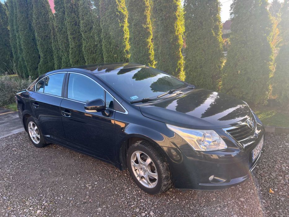 Toyota Avensis 2.0 D-4D   127 KM  2010 r