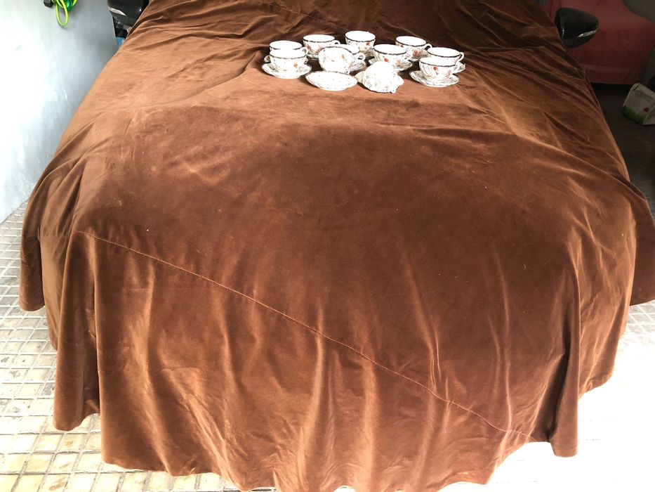 Camilha - Saia de mesa em veludo com 2,50m