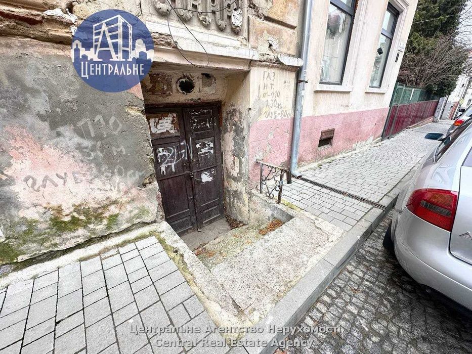 Продається нежитлове приміщення в центральній частині м. Чернівці