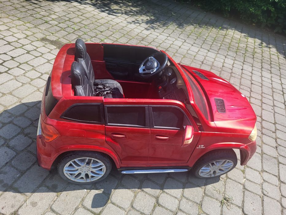 Akumulatorowy samochodzik dla dziecka Mercedes GLS63