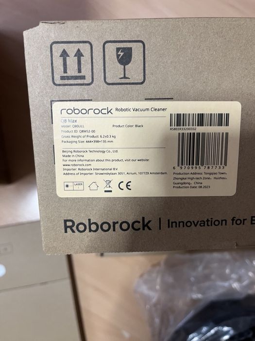 Робот-пилосос миючий RoboRock Q8 Max Black