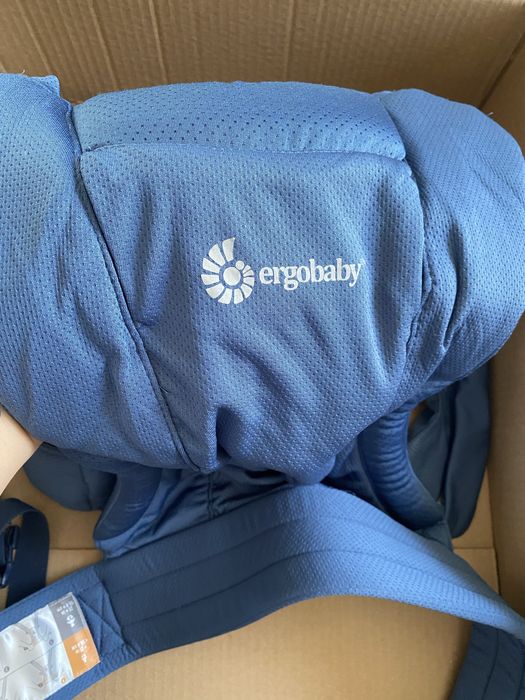 Ergobaby embrace