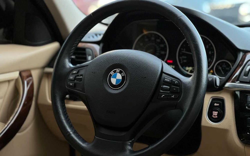BMW 328XI 2013