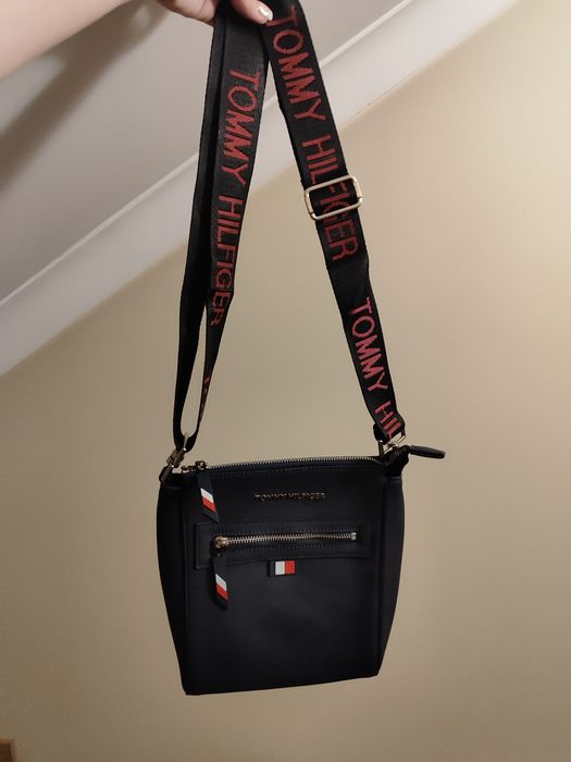 Torebka listonoszka męska granatowa czarna torba TH Tommy Hilfiger