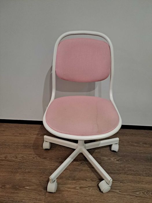 Cadeira secretaria IKEA rosa