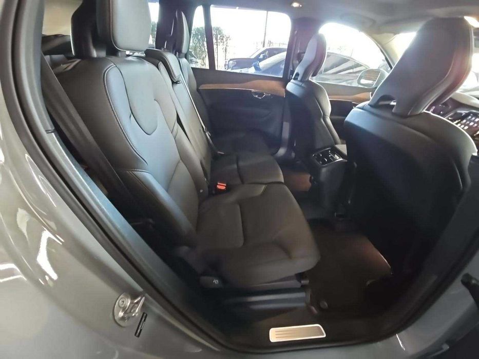 2025 Volvo XC90 Ultra Bright Theme 7 пассажиров