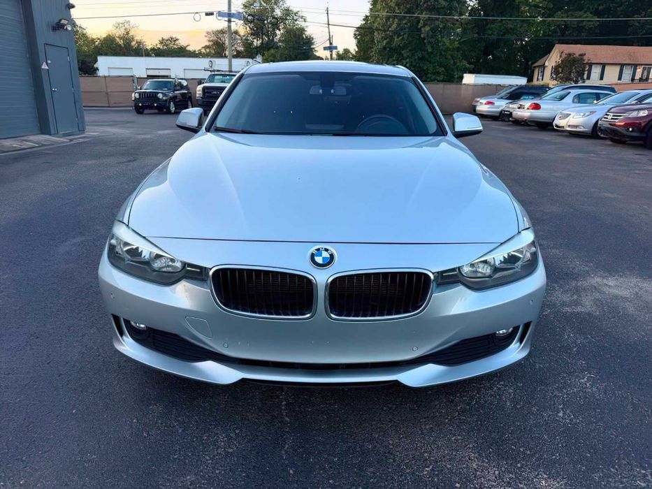 BMW 320i      2015