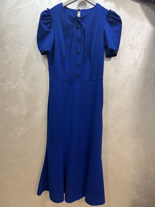 Яскраво-синя сукня Issa Plus, елегантна сукня міді з рюшами