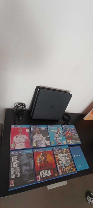 PlayStation 4 + Controller + 7 Games64297828933763122