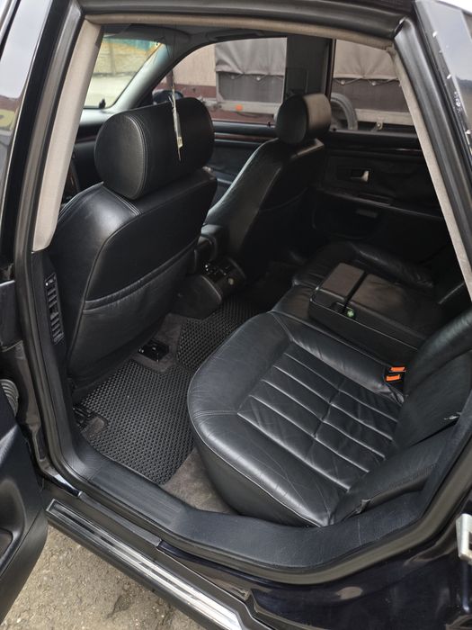 Audi A8 4.2 V8 газ/бенз quattro