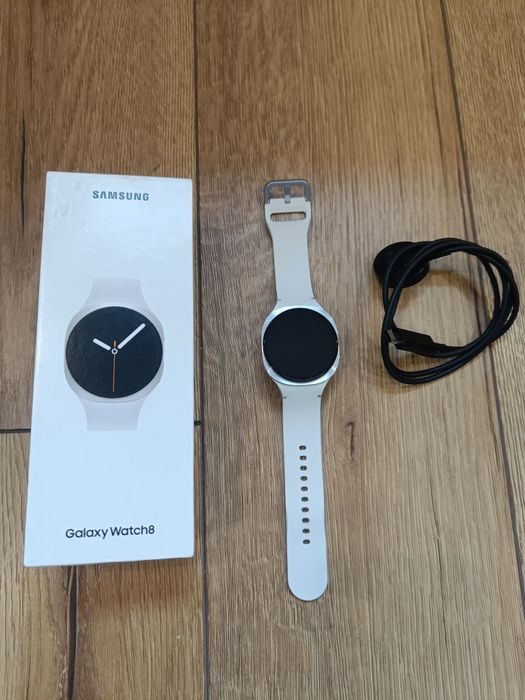 Samsung Galaxy Watch 8 LTE 44 mm!