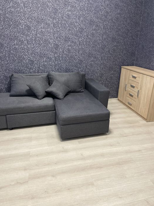 Здам 2-к квартиру на площі Володимира Великого