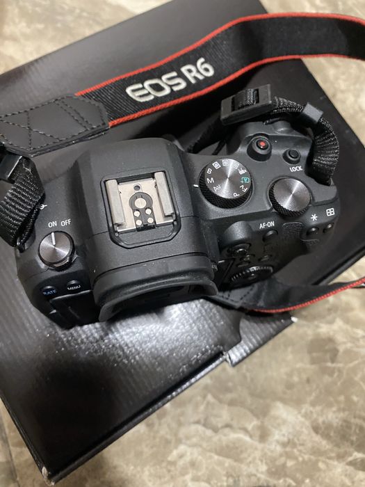 Фотоапарат Canon r6
