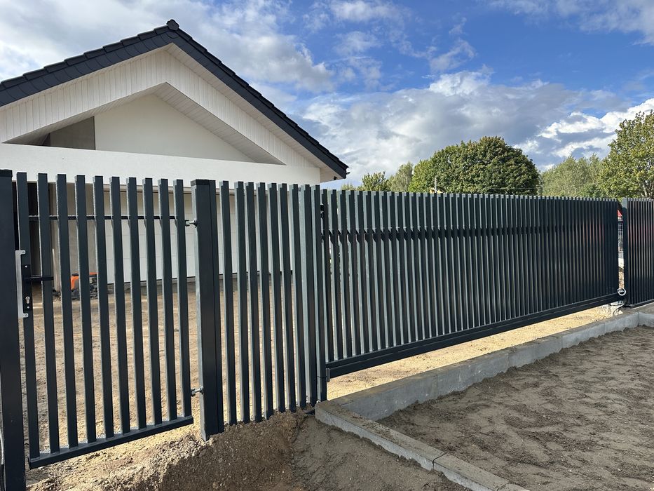 Czujak Ogrodzenia  Palisadowe żaluzja Grzebieniowe  panele Montaż