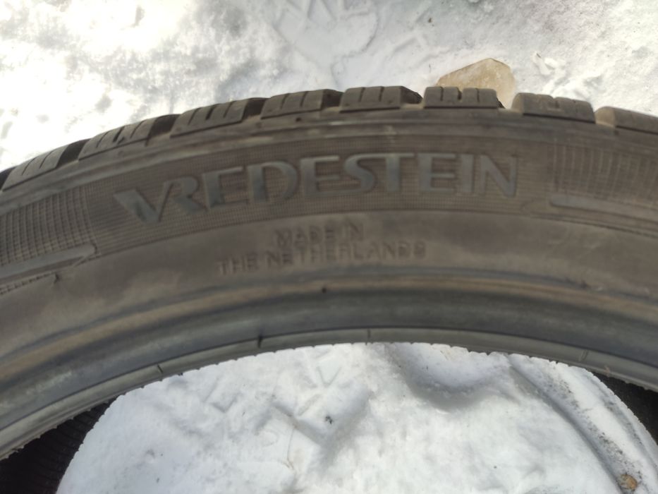 Продам гуму R20  245/40-275/35 vredestein різноширокі