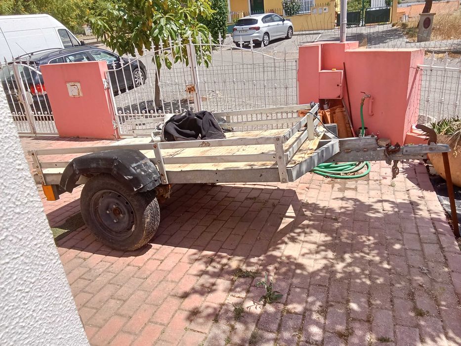 Atrelado para ligeiros.494122505612175362