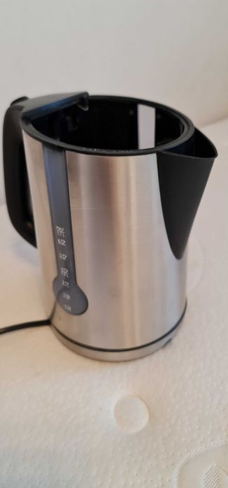 Czajnik Firmy Philips Model HD 4670 (USZKODZONY) (UŻYWANY)