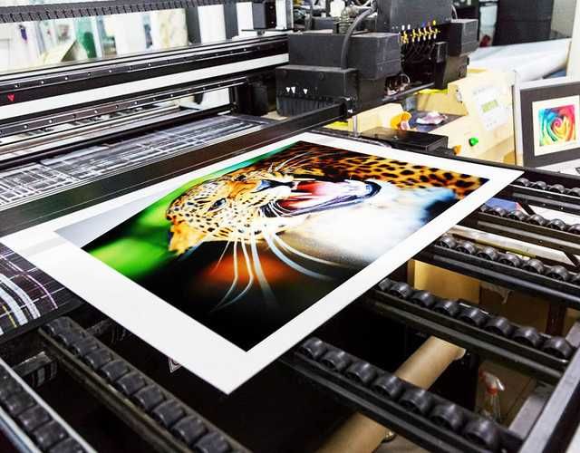 Полиграфия, Широкоформатная печать: Банеры, Наклейки, Плакат, Листовки