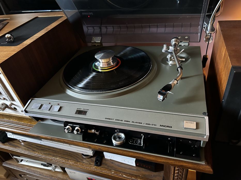 Gramofon Model Micro Seiki MR-711