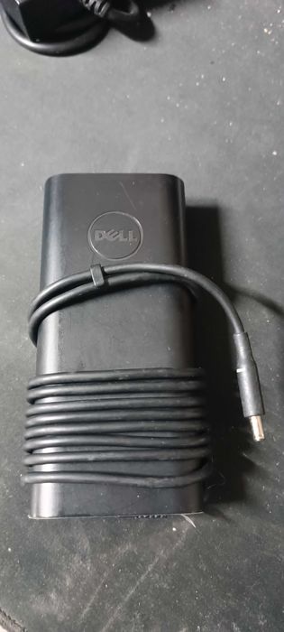 Original Dell charger 19.5v 6.7a 130w, tip 4.5 x 3.0 at 100%64284418416002121