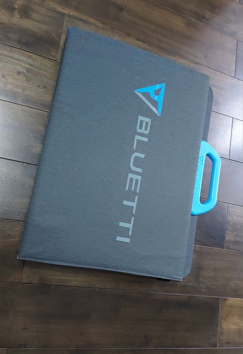 Bluetti PV 120 сонячна панель