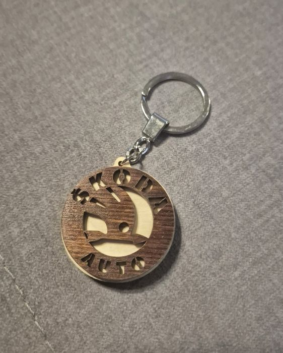 Brelok drewniany Skoda breloczek do kluczy