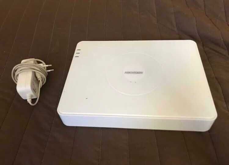 16-канальний гібридний відеореєстратор DVR Hikvision iDS-7116HQHI-M1/S