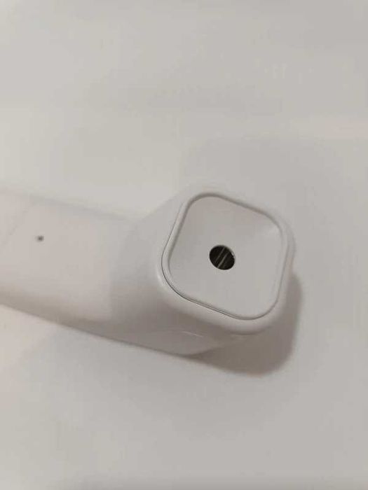 Bezdotykowy termometr PHICON – pomiar na podczerwień z LCD