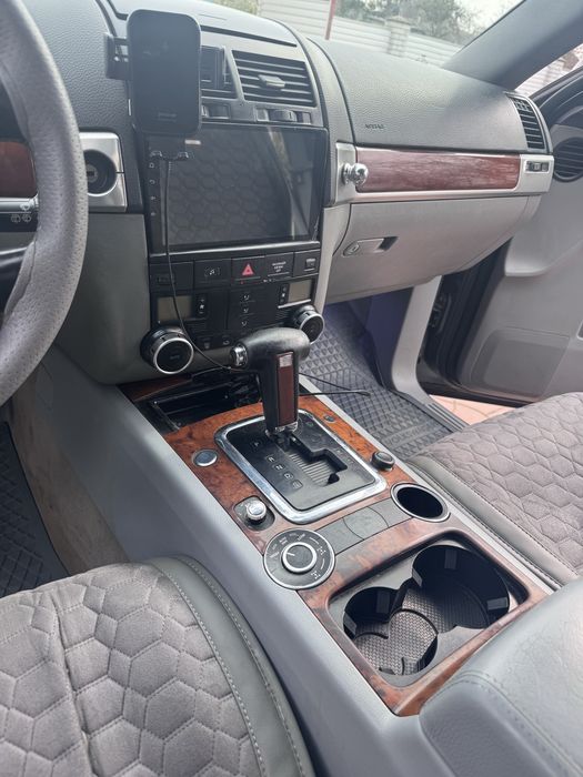 Volkswagen Touareg 2003 року