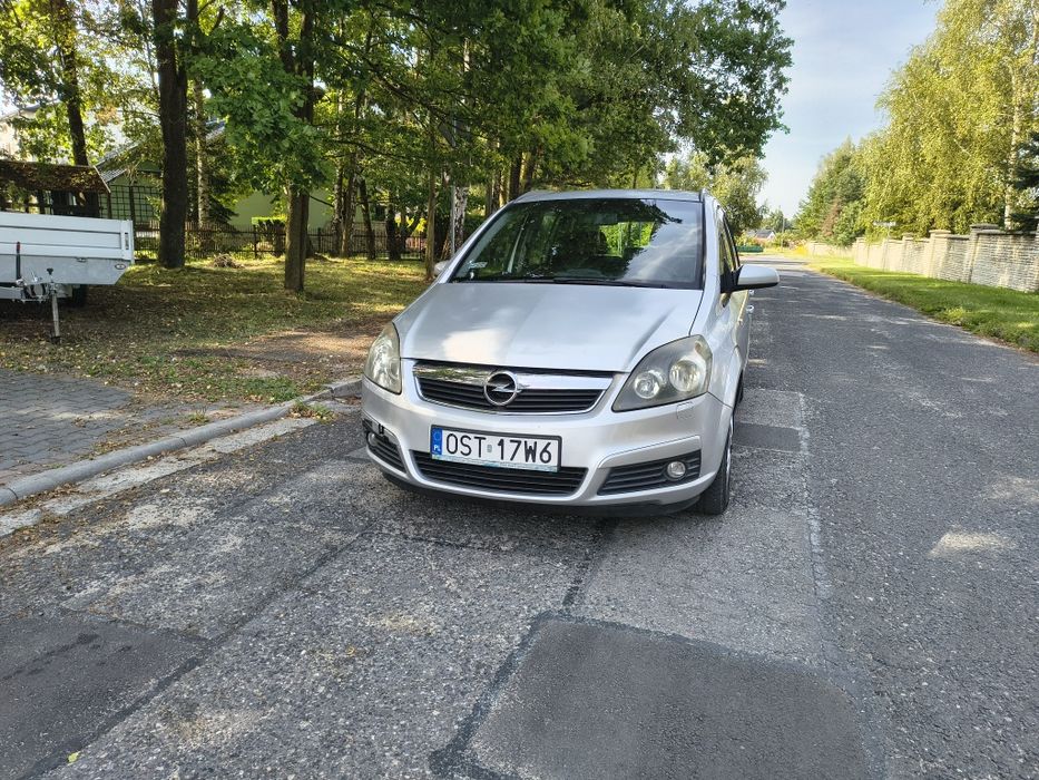 Opel Zafira LPG climatronic tempomat podgrzewane fotele 7 osób