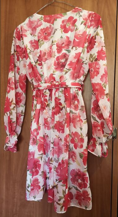 Kremowa sukienka w kwiaty S/36