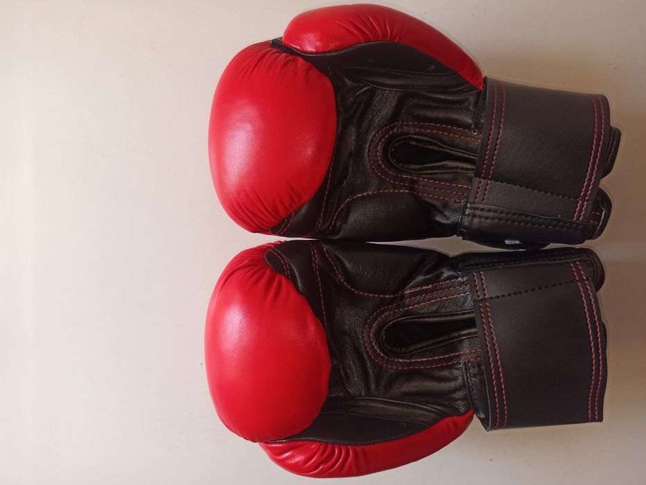 Боксерские перчатки Everlast, кожа, 10 oz,  перчатки для бокса