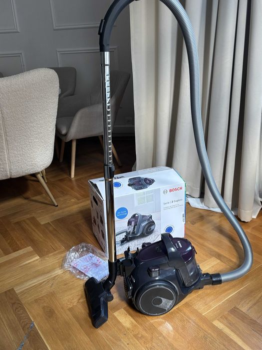 Пилосос BOSCH BGC05AAA1 майже новий