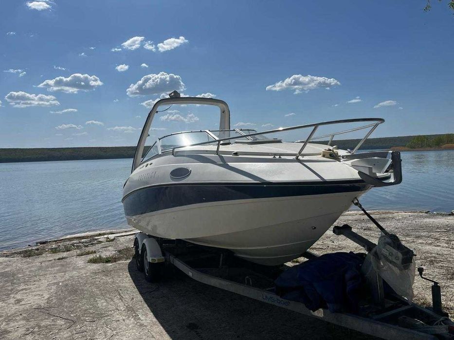 Продам катер Cobra 2150 2010 року