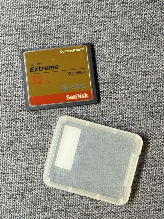 Karta pamięci CompactFlash (CF) SanDisk Extreme 32 GB  -prawie nowa
