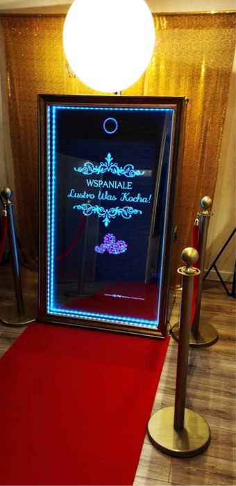 Fotobudka 360° i Fotolustro 70” – HIT imprez!